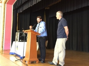 L-R: Willows’ Mayor Gary Hansen and Cal Water Local Manager Geoff Fulks